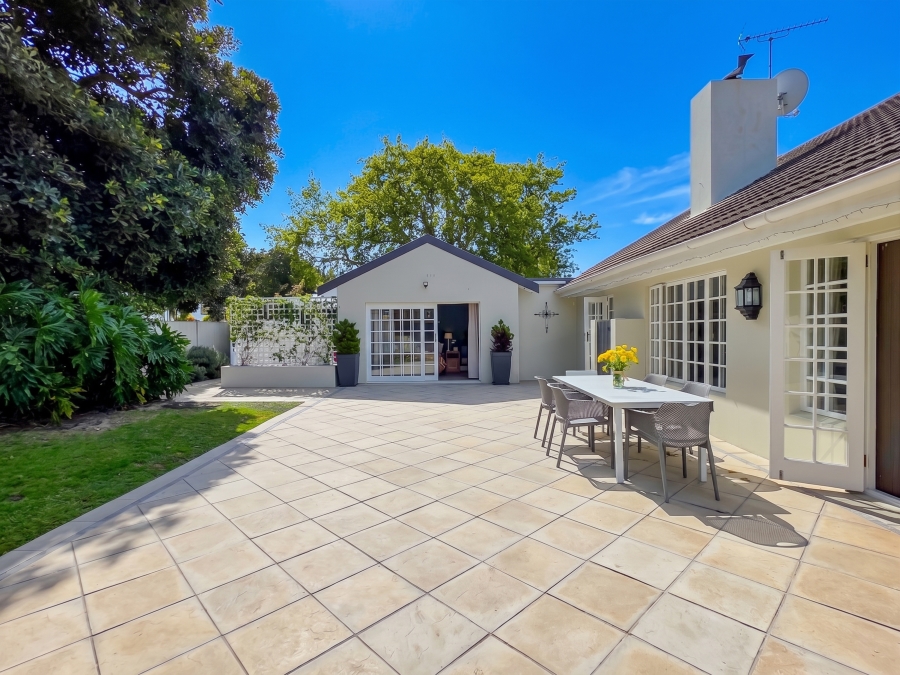4 Bedroom Property for Sale in Constantia Western Cape